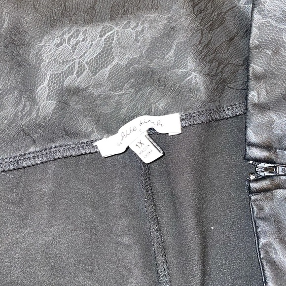 Vegan Leather Lace textured Leggings - Picture 8 of 15